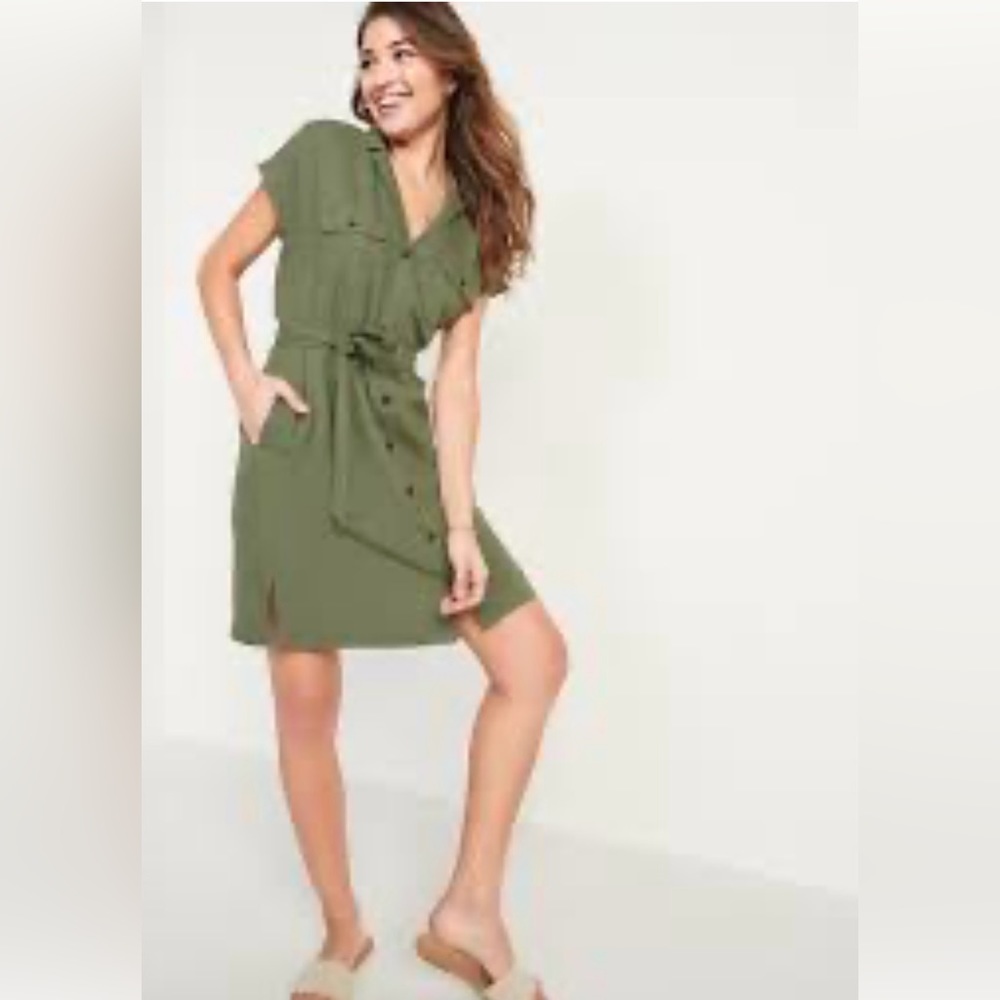 Old Navy Linen Dress, never worn. Green sz L